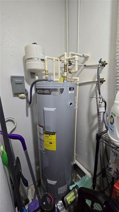 For Sale: $489,900 (4 beds, 3 baths, 2402 Square Feet)