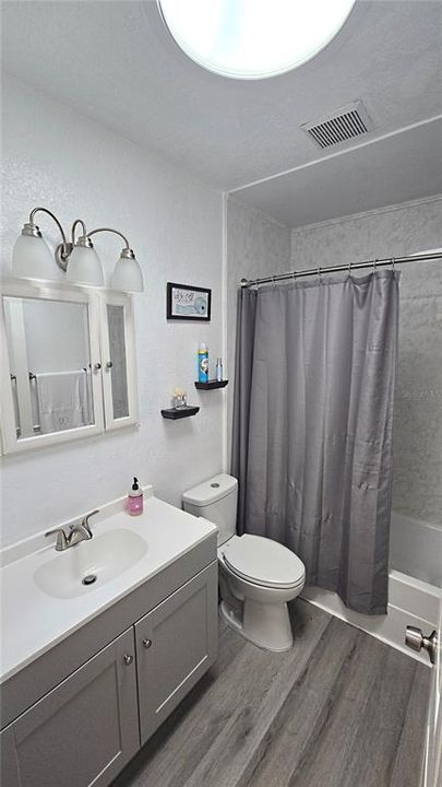 For Sale: $489,900 (4 beds, 3 baths, 2402 Square Feet)