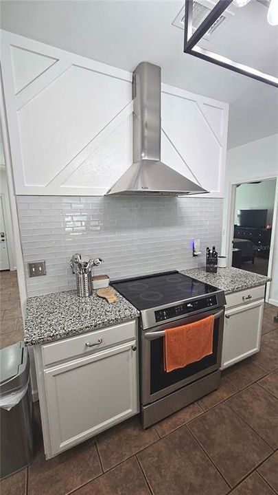 For Sale: $489,900 (4 beds, 3 baths, 2402 Square Feet)