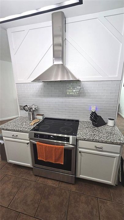 For Sale: $489,900 (4 beds, 3 baths, 2402 Square Feet)