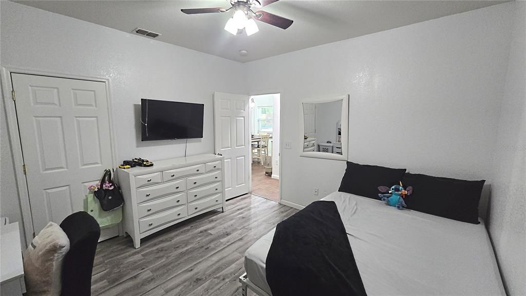 For Sale: $489,900 (4 beds, 3 baths, 2402 Square Feet)