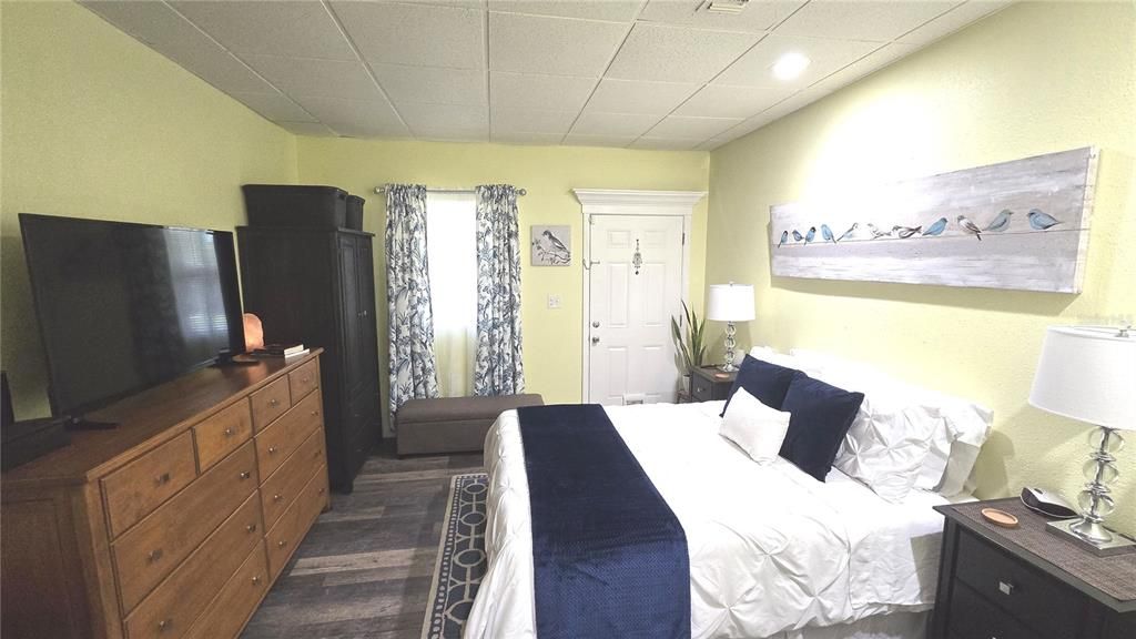 For Sale: $489,900 (4 beds, 3 baths, 2402 Square Feet)