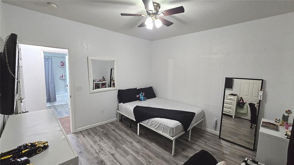 For Sale: $489,900 (4 beds, 3 baths, 2402 Square Feet)