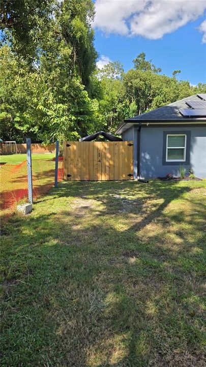 For Sale: $489,900 (4 beds, 3 baths, 2402 Square Feet)