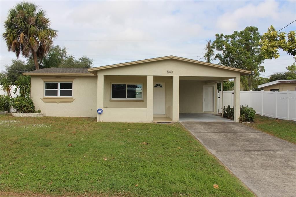 Recently Sold: $289,900 (2 beds, 1 baths, 756 Square Feet)
