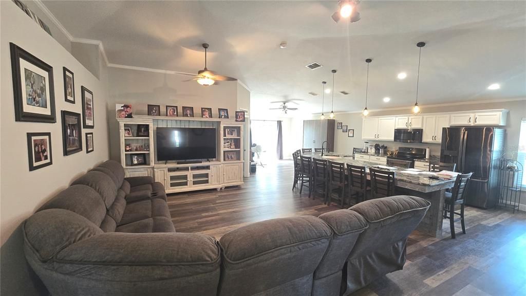 En Venta: $309,900 (3 camas, 2 baños, 1612 Pies cuadrados)