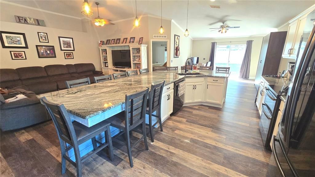 En Venta: $309,900 (3 camas, 2 baños, 1612 Pies cuadrados)