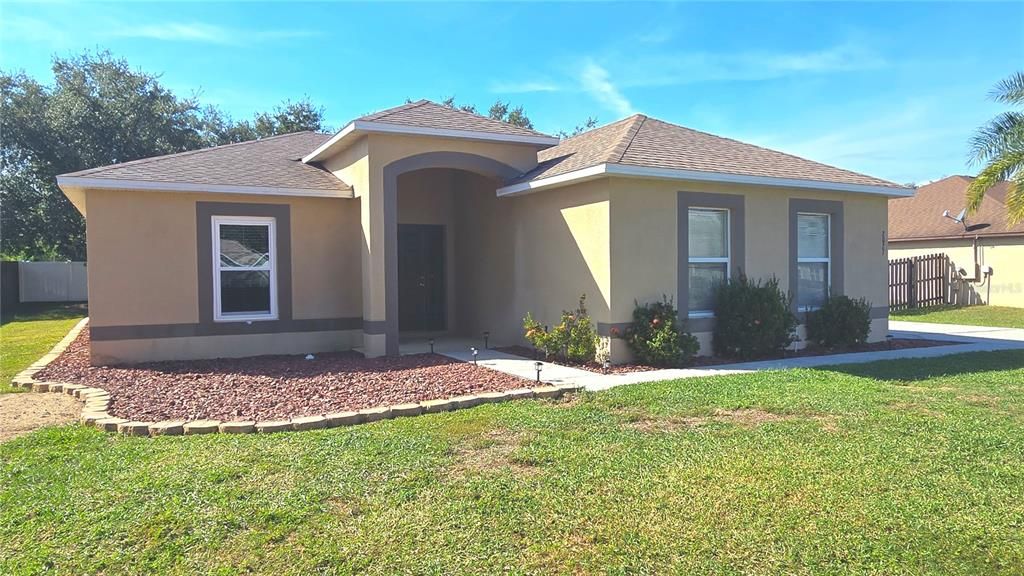 En Venta: $309,900 (3 camas, 2 baños, 1612 Pies cuadrados)