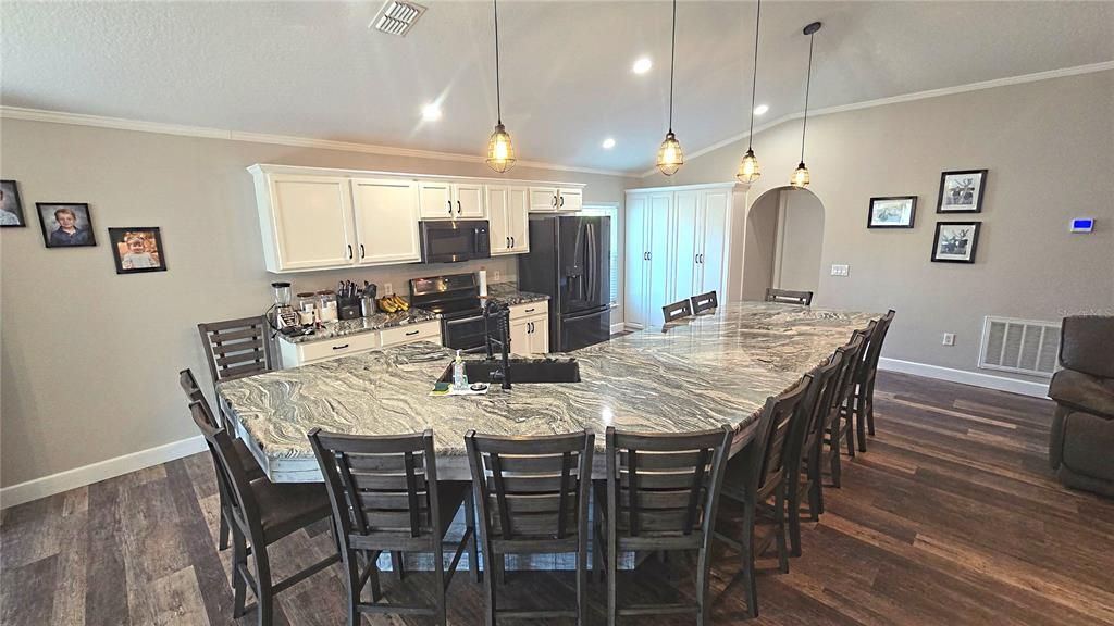 En Venta: $309,900 (3 camas, 2 baños, 1612 Pies cuadrados)