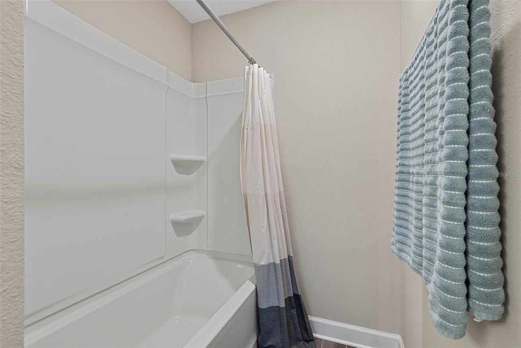 En Venta: $678,000 (3 camas, 3 baños, 2699 Pies cuadrados)