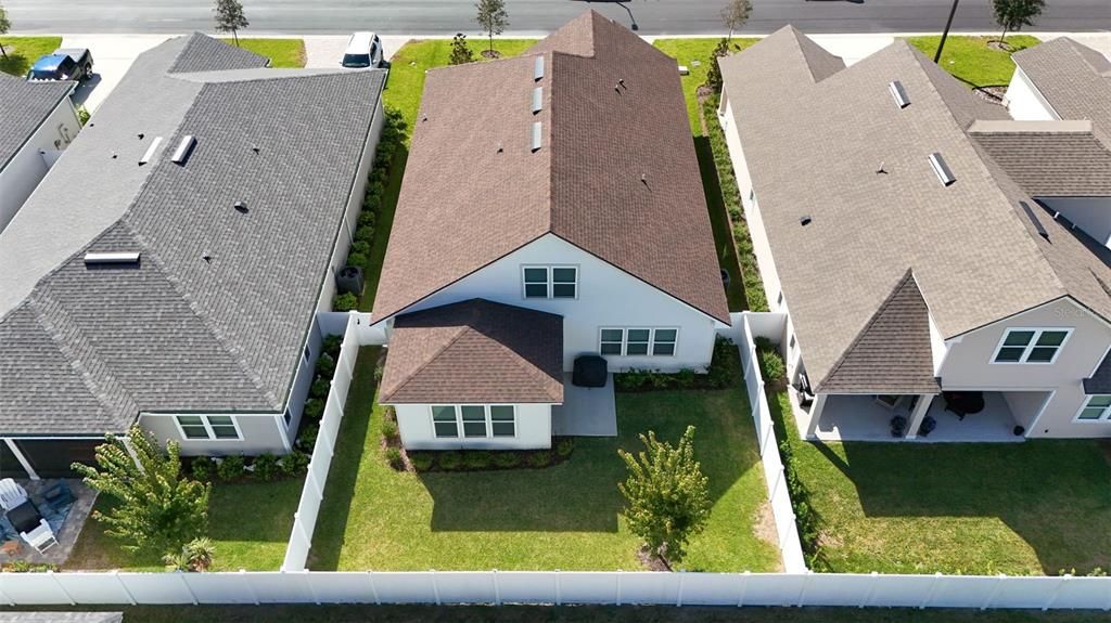 En Venta: $678,000 (3 camas, 3 baños, 2699 Pies cuadrados)