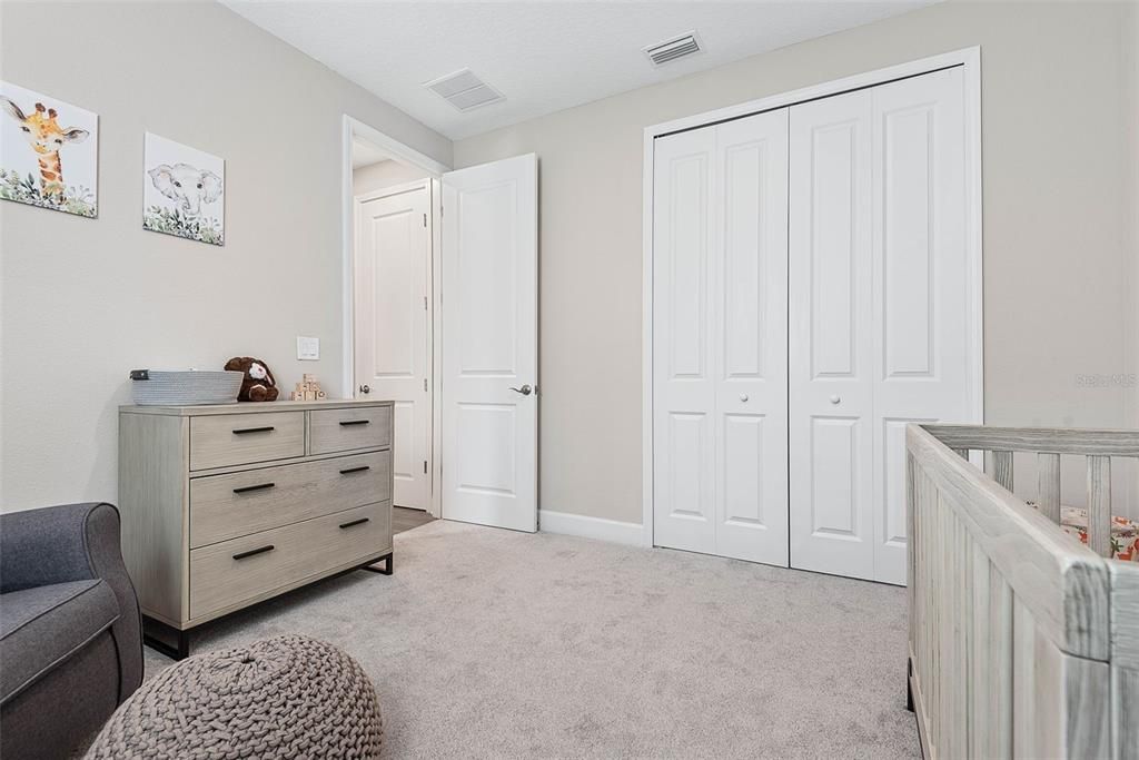 En Venta: $678,000 (3 camas, 3 baños, 2699 Pies cuadrados)