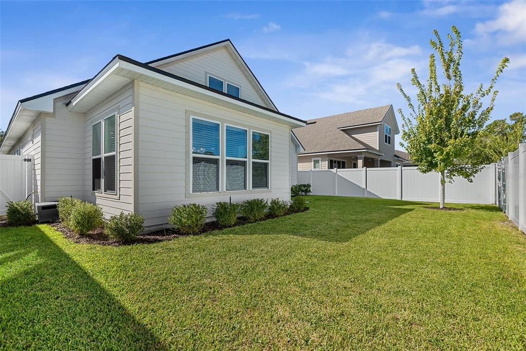 En Venta: $678,000 (3 camas, 3 baños, 2699 Pies cuadrados)