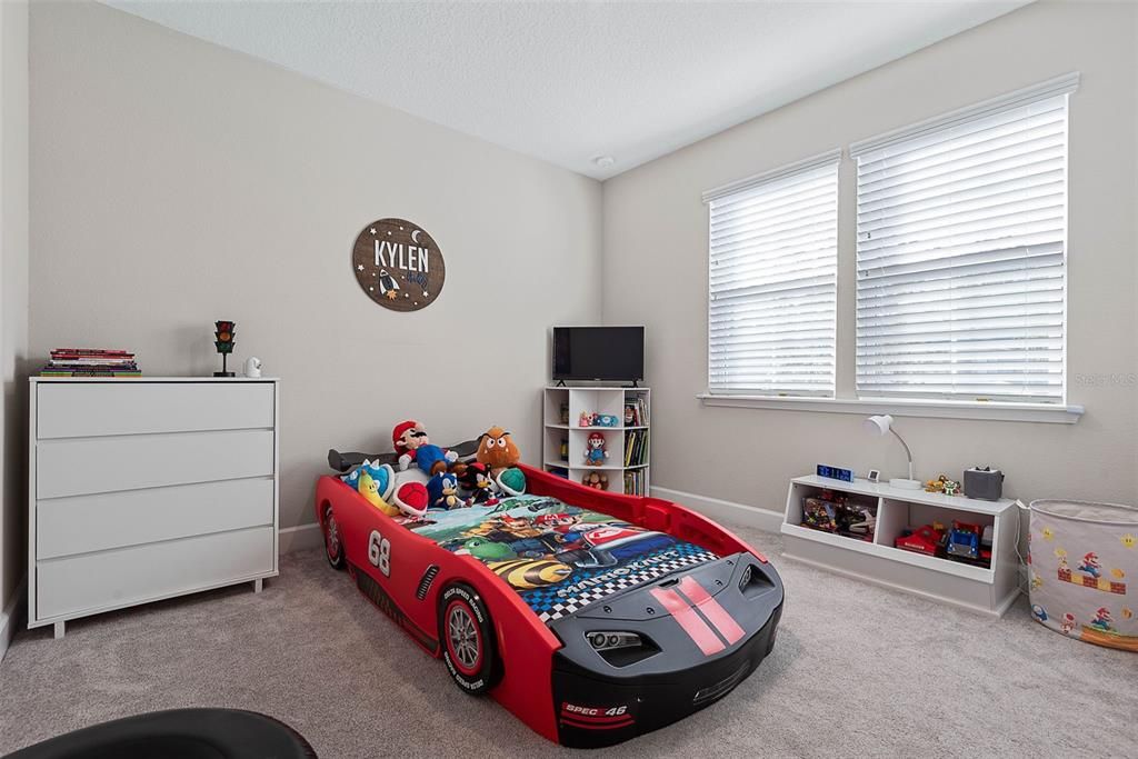 En Venta: $678,000 (3 camas, 3 baños, 2699 Pies cuadrados)