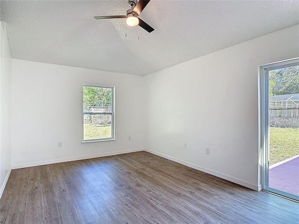 En Venta: $319,900 (3 camas, 2 baños, 1440 Pies cuadrados)