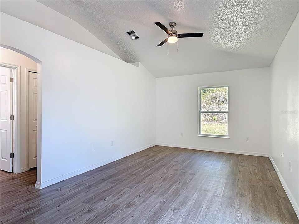 En Venta: $319,900 (3 camas, 2 baños, 1440 Pies cuadrados)