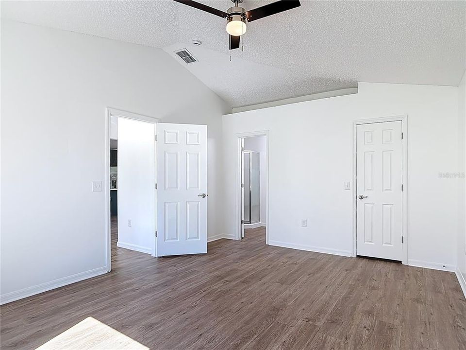 En Venta: $319,900 (3 camas, 2 baños, 1440 Pies cuadrados)