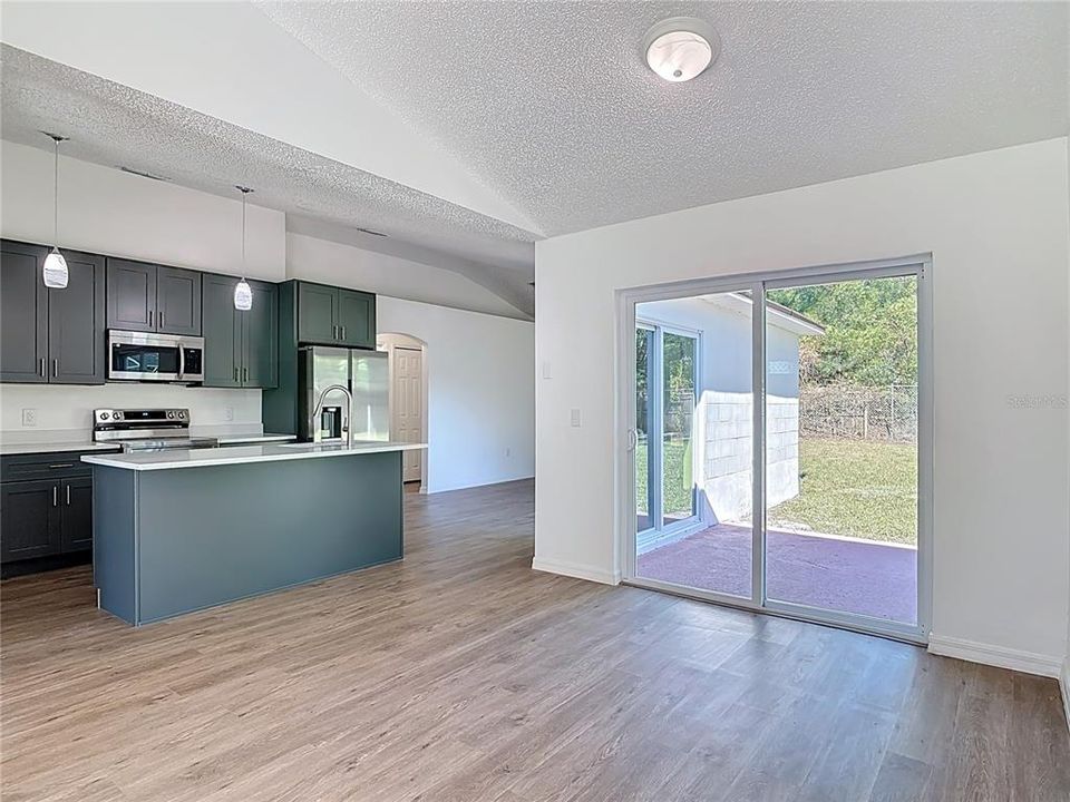 En Venta: $319,900 (3 camas, 2 baños, 1440 Pies cuadrados)