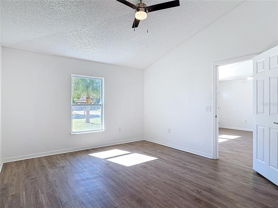 En Venta: $319,900 (3 camas, 2 baños, 1440 Pies cuadrados)