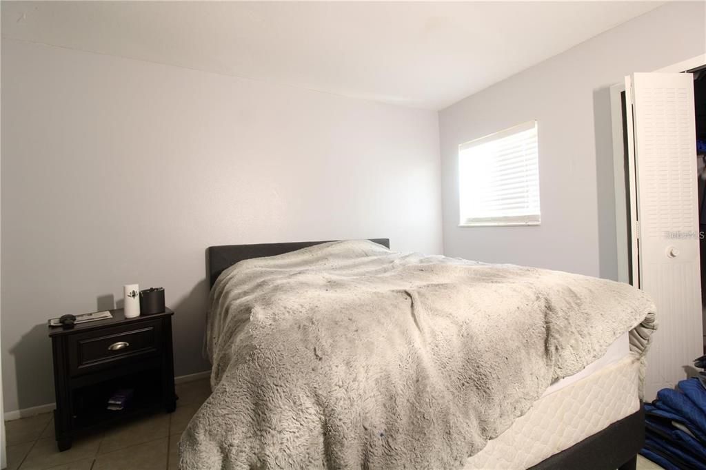 待售: $110,000 (1 贝兹, 1 浴室, 785 平方英尺)