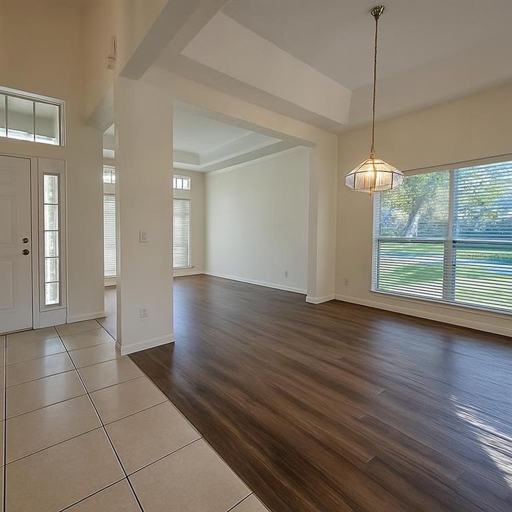 出租: $2,700 (4 贝兹, 2 浴室, 2375 平方英尺)