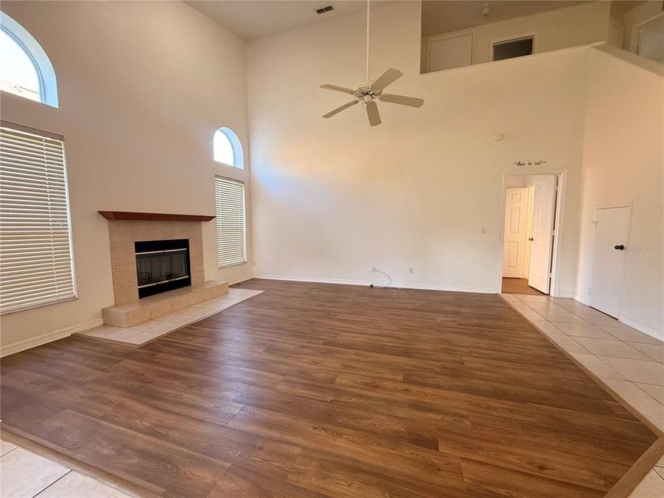 出租: $2,700 (4 贝兹, 2 浴室, 2375 平方英尺)