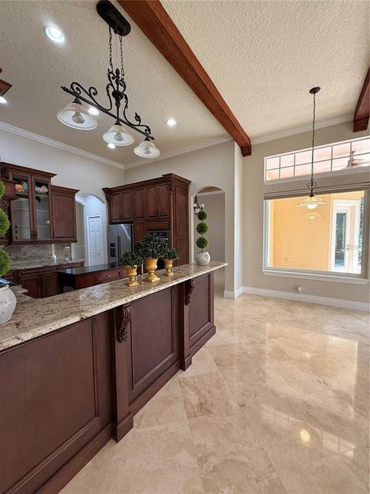 En Venta: $1,279,000 (4 camas, 3 baños, 2523 Pies cuadrados)