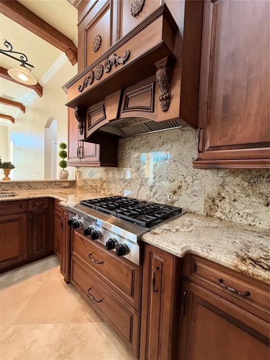 En Venta: $1,279,000 (4 camas, 3 baños, 2523 Pies cuadrados)