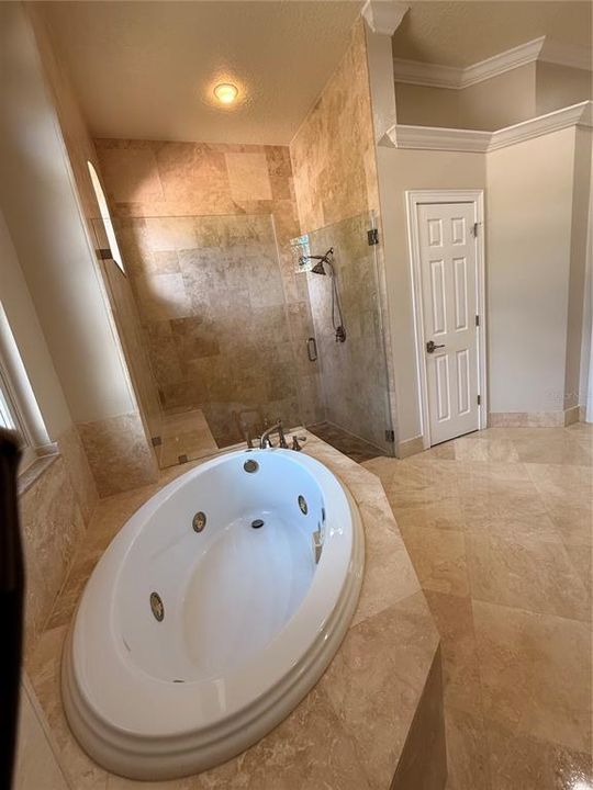 En Venta: $1,279,000 (4 camas, 3 baños, 2523 Pies cuadrados)