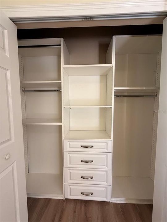 En Venta: $1,279,000 (4 camas, 3 baños, 2523 Pies cuadrados)