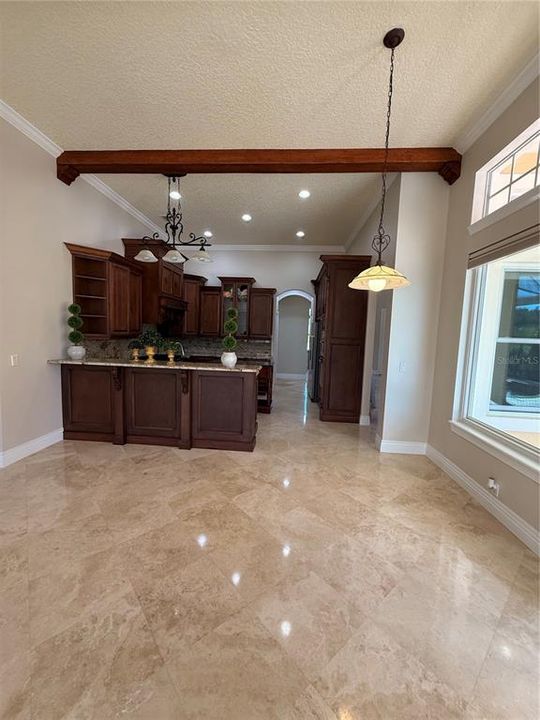 En Venta: $1,279,000 (4 camas, 3 baños, 2523 Pies cuadrados)