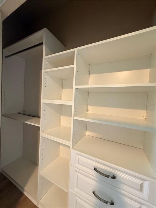 En Venta: $1,279,000 (4 camas, 3 baños, 2523 Pies cuadrados)