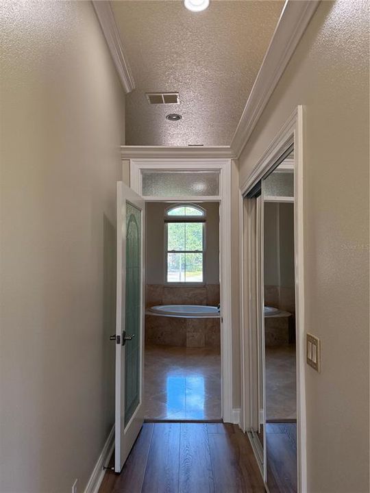 En Venta: $1,279,000 (4 camas, 3 baños, 2523 Pies cuadrados)