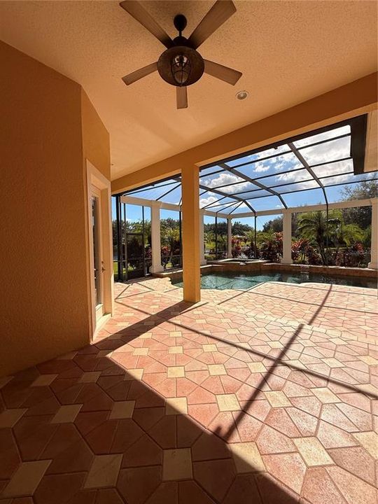 En Venta: $1,279,000 (4 camas, 3 baños, 2523 Pies cuadrados)