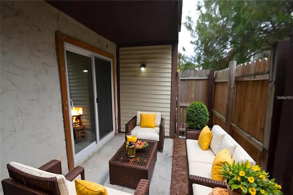 For Sale: $113,900 (2 beds, 1 baths, 762 Square Feet)