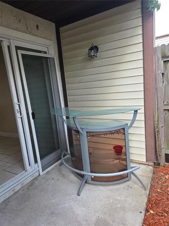 For Sale: $113,900 (2 beds, 1 baths, 762 Square Feet)