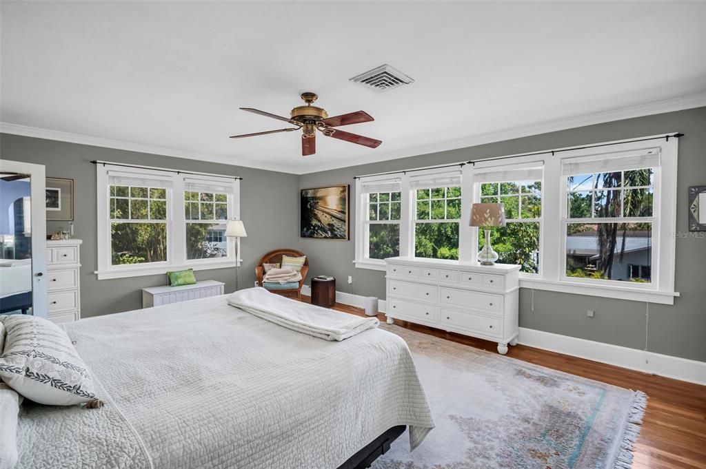 For Sale: $1,450,000 (4 beds, 3 baths, 3746 Square Feet)