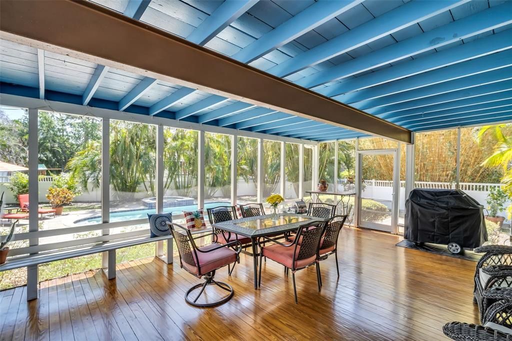 For Sale: $1,450,000 (4 beds, 3 baths, 3746 Square Feet)