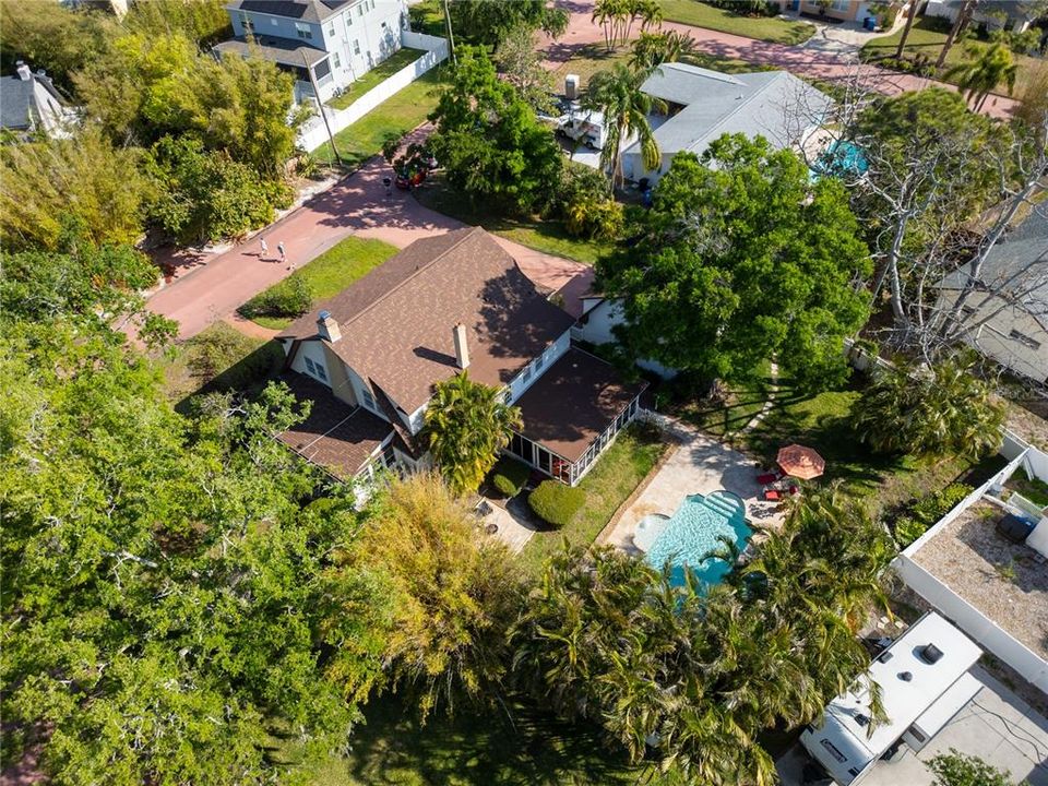 For Sale: $1,450,000 (4 beds, 3 baths, 3746 Square Feet)