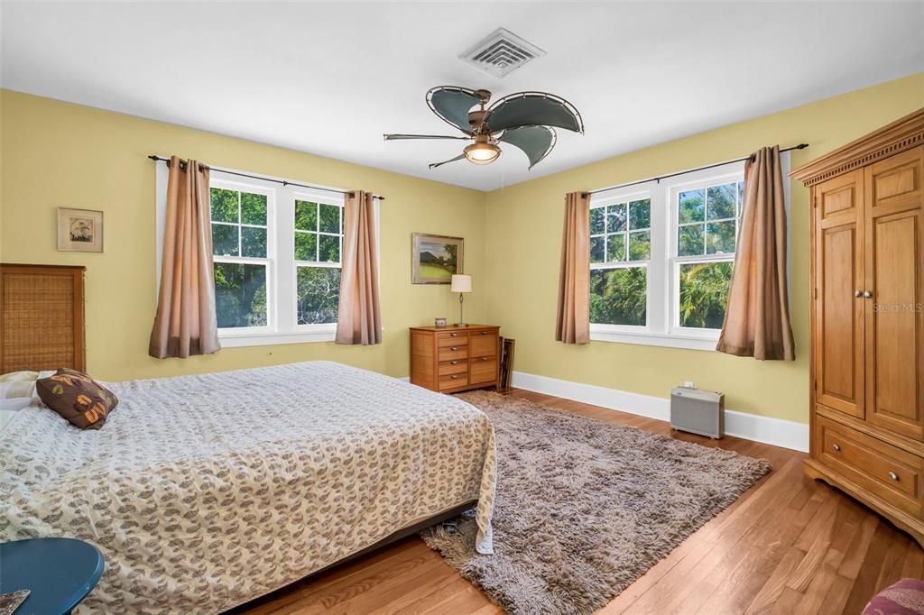 For Sale: $1,450,000 (4 beds, 3 baths, 3746 Square Feet)