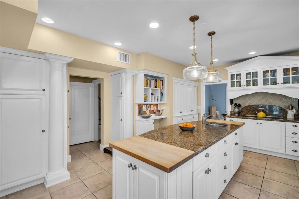 For Sale: $1,450,000 (4 beds, 3 baths, 3746 Square Feet)