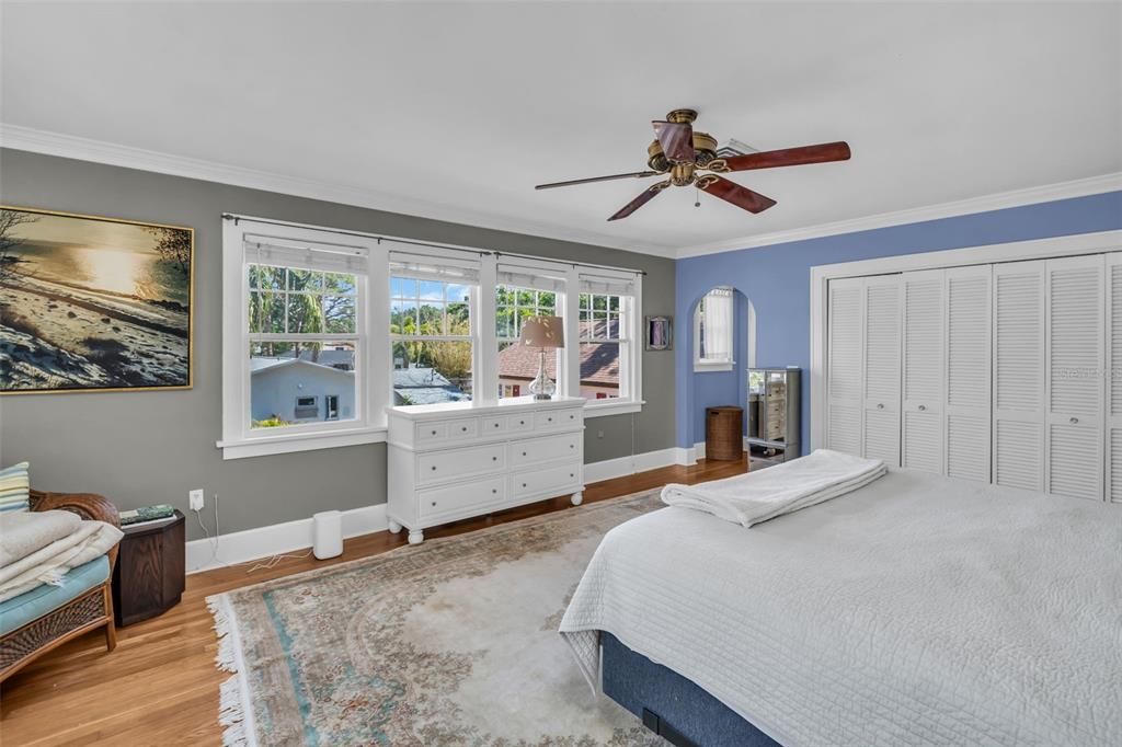 For Sale: $1,450,000 (4 beds, 3 baths, 3746 Square Feet)