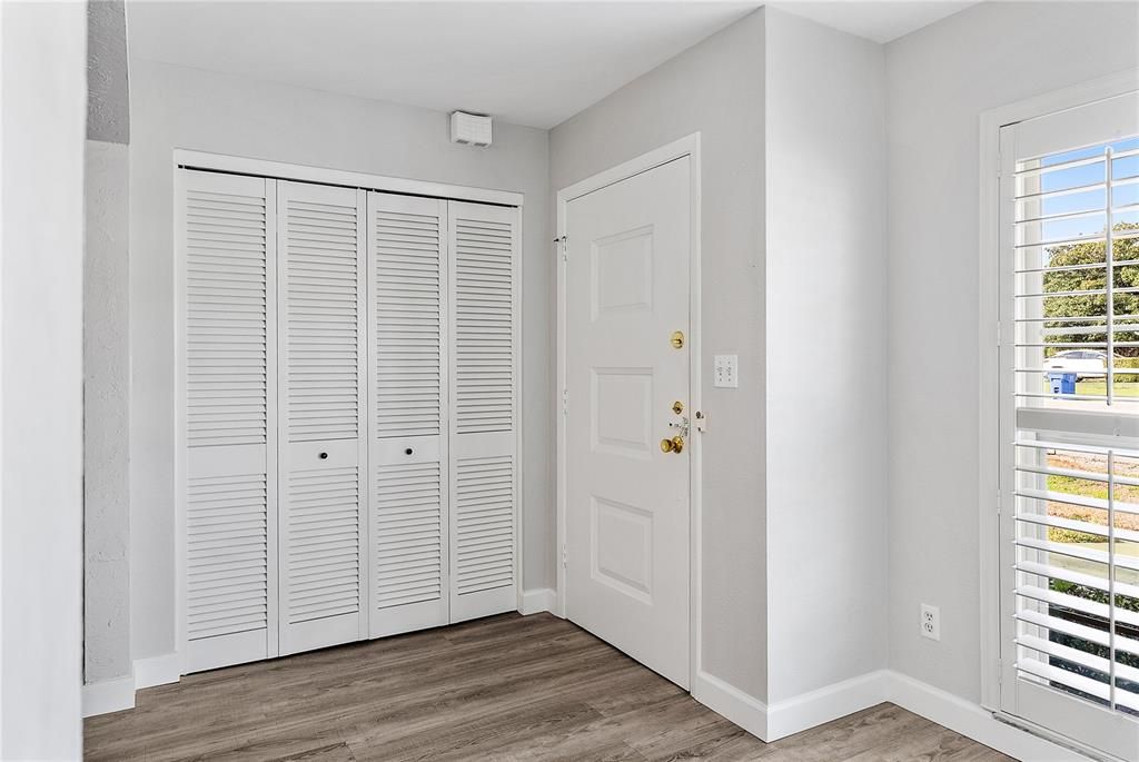 For Sale: $224,000 (2 beds, 2 baths, 1200 Square Feet)