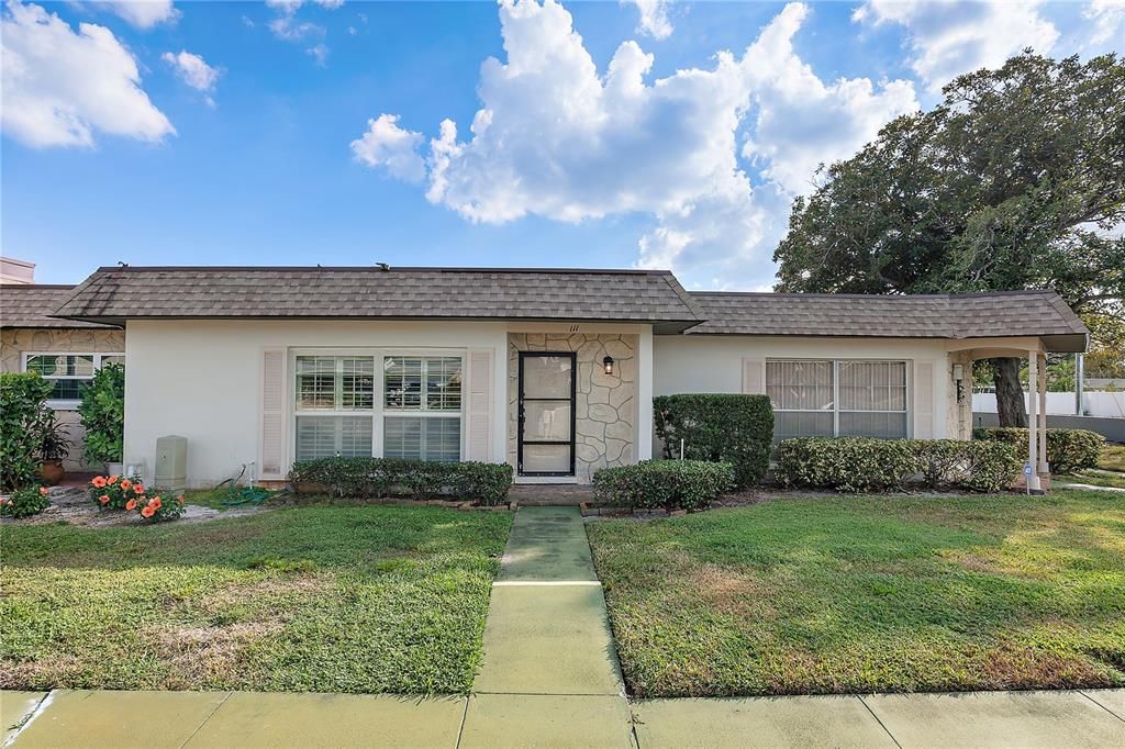 For Sale: $224,000 (2 beds, 2 baths, 1200 Square Feet)