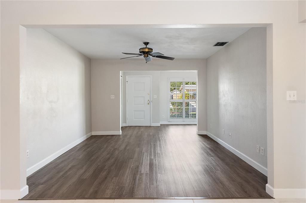 For Sale: $224,000 (2 beds, 2 baths, 1200 Square Feet)