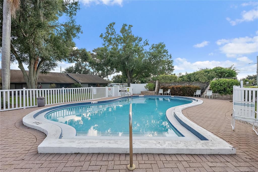 For Sale: $224,000 (2 beds, 2 baths, 1200 Square Feet)