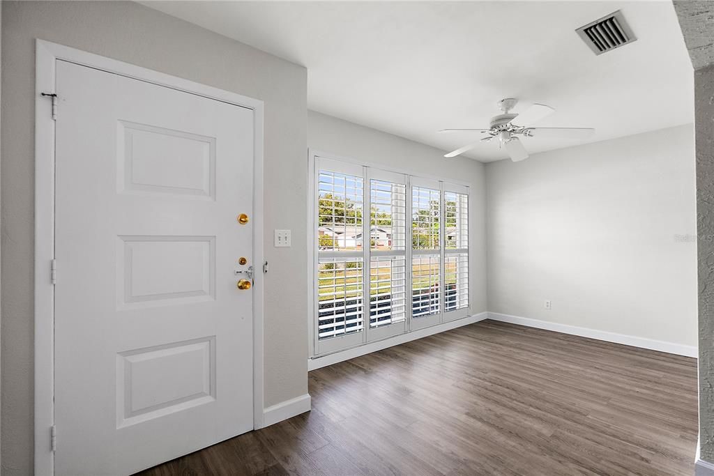 For Sale: $224,000 (2 beds, 2 baths, 1200 Square Feet)