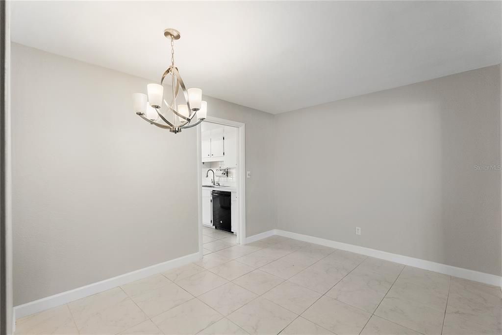 For Sale: $224,000 (2 beds, 2 baths, 1200 Square Feet)