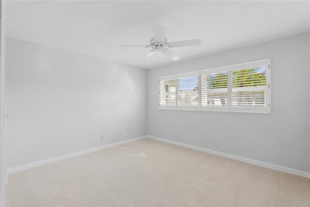 For Sale: $224,000 (2 beds, 2 baths, 1200 Square Feet)