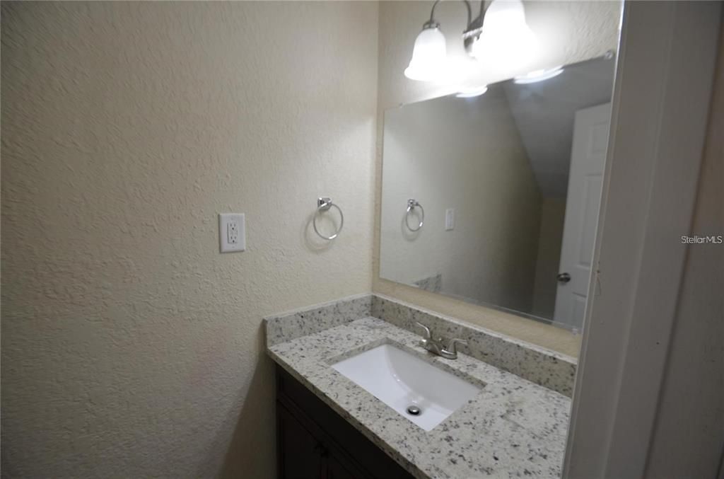 For Rent: $1,395 (2 beds, 1 baths, 762 Square Feet)